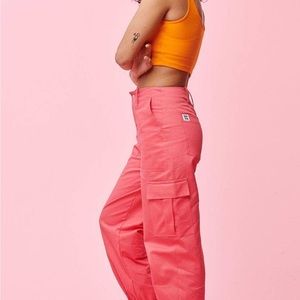 Lucy & Yak Kirkby cargo pants in strawberry UK/20-US16